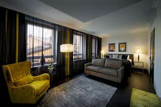 Отель Hotel Lilla Roberts Хельсинки Трехместный номер-6