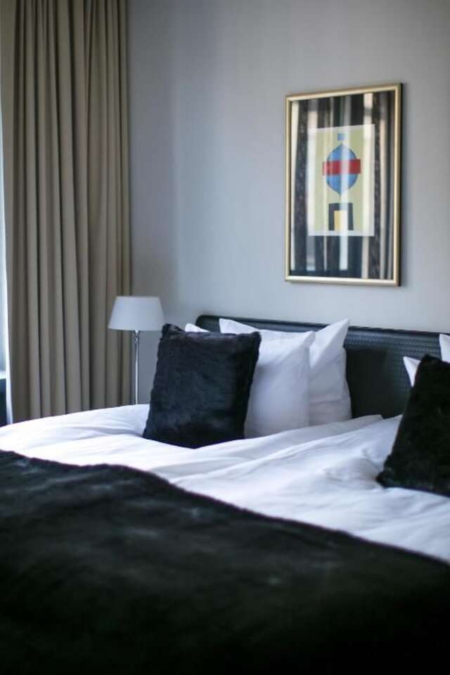 Отель Hotel Lilla Roberts Хельсинки-53